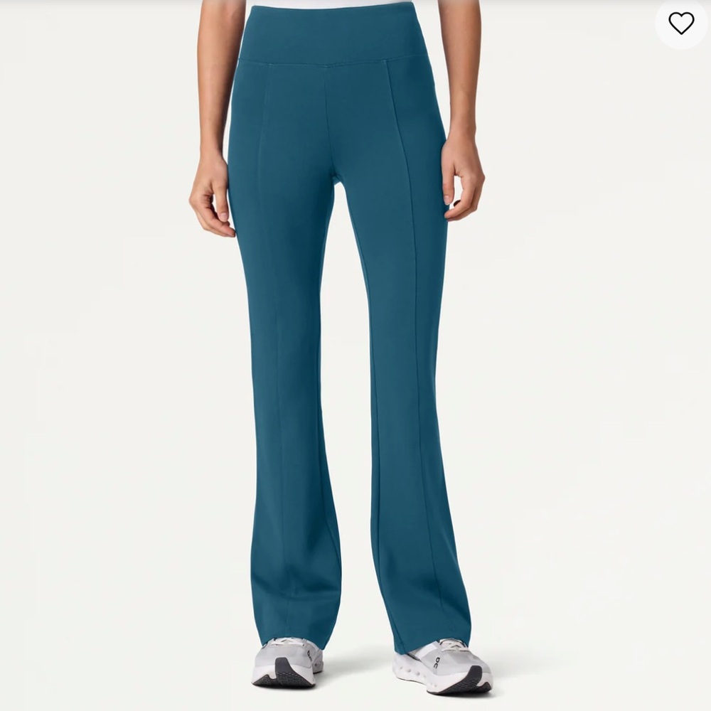 Jaanuu yoga scrub pants